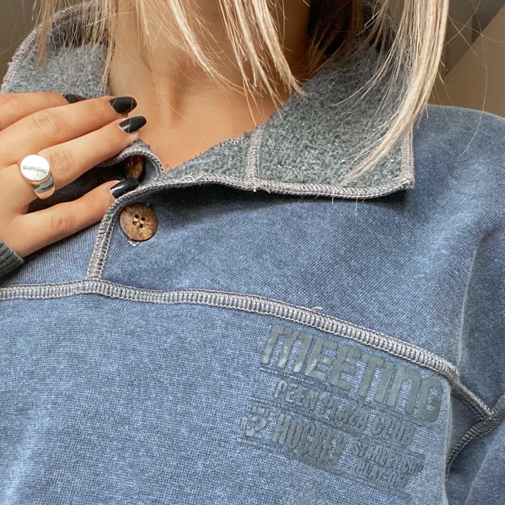 Vintage Meeting Sport and People Washed Blue Sweater w/ Collar